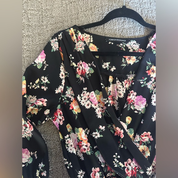 Floral Romper - Picture 4 of 4